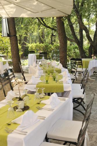 Hotel Logis Restaurant Des Pins