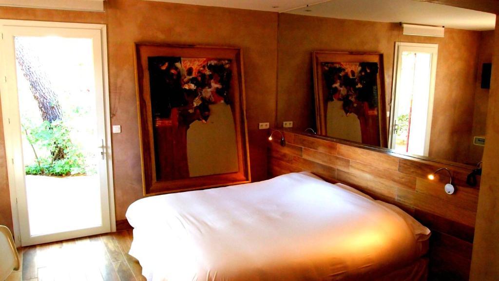 Logis Restaurant Des Pins Hotel