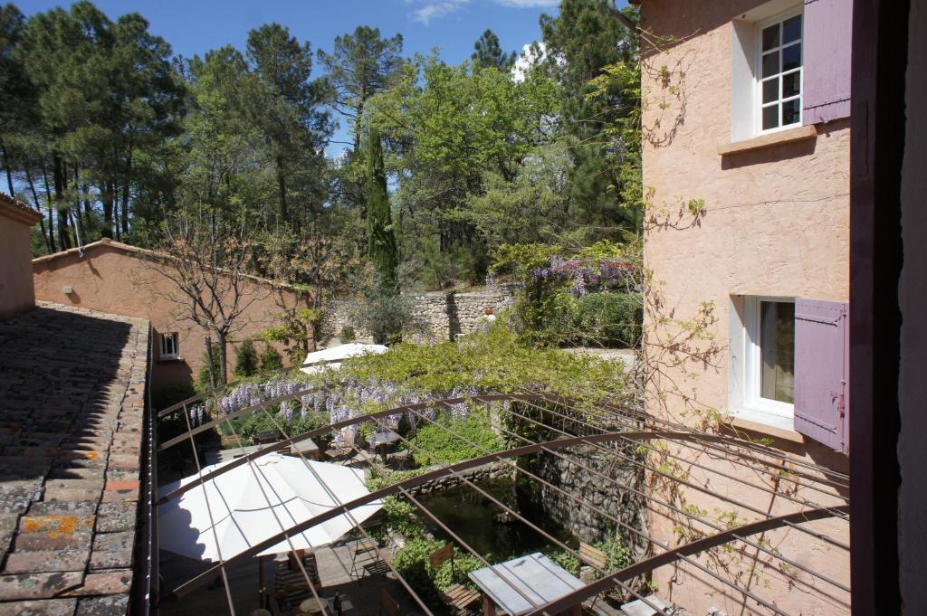 Hotel Logis Restaurant Des Pins Bédoin