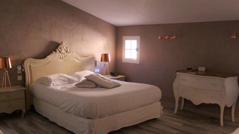 Logis Restaurant Des Pins Hotel 3*